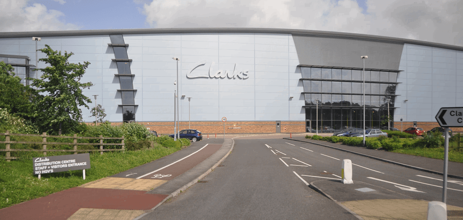 Clarks se sube a la ola de la relocalización industrial y vuelve a abrir una fábrica en Reino Unido